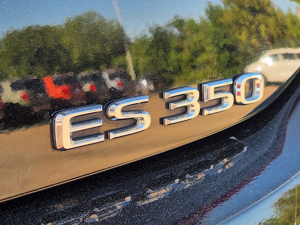 Thumbnail: 2020 Lexus ES - 7