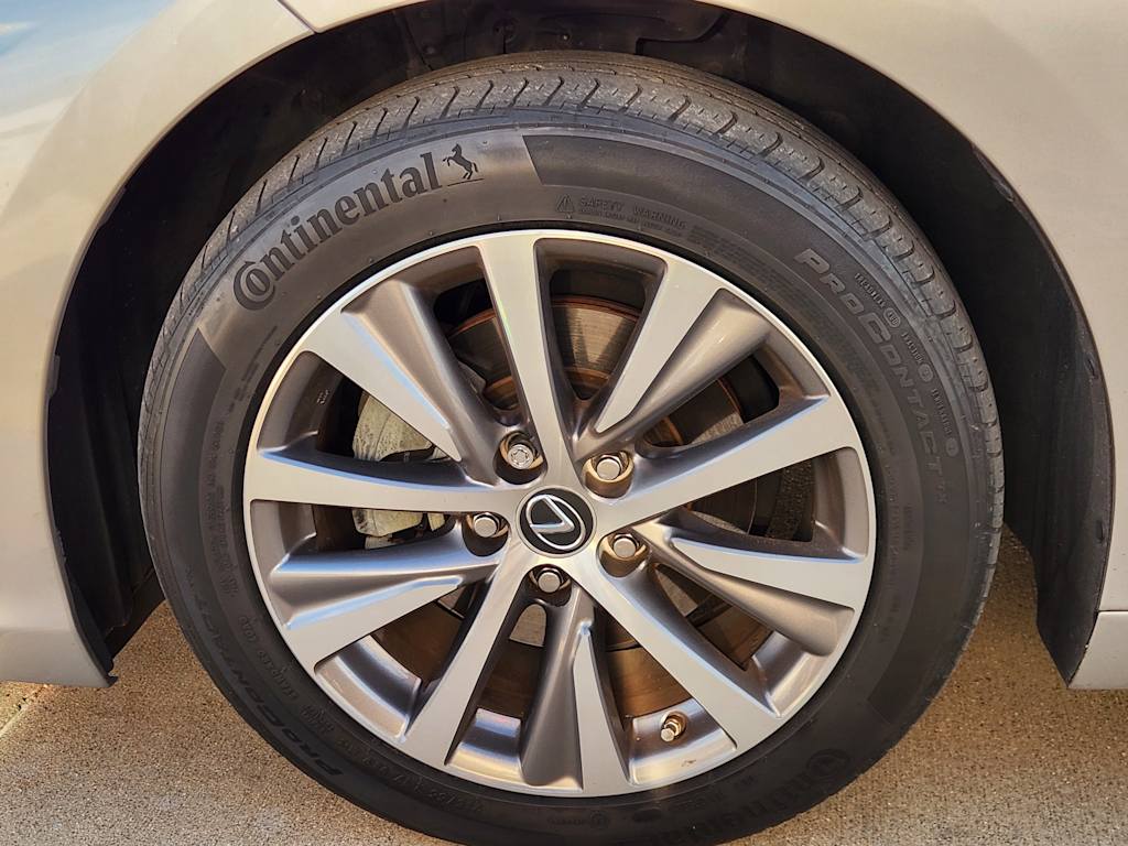 Thumbnail: 2021 Lexus ES - 6