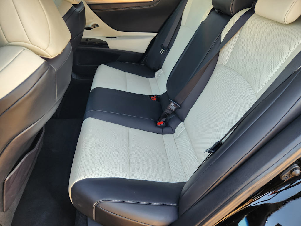 Thumbnail: 2023 Lexus ES - 18