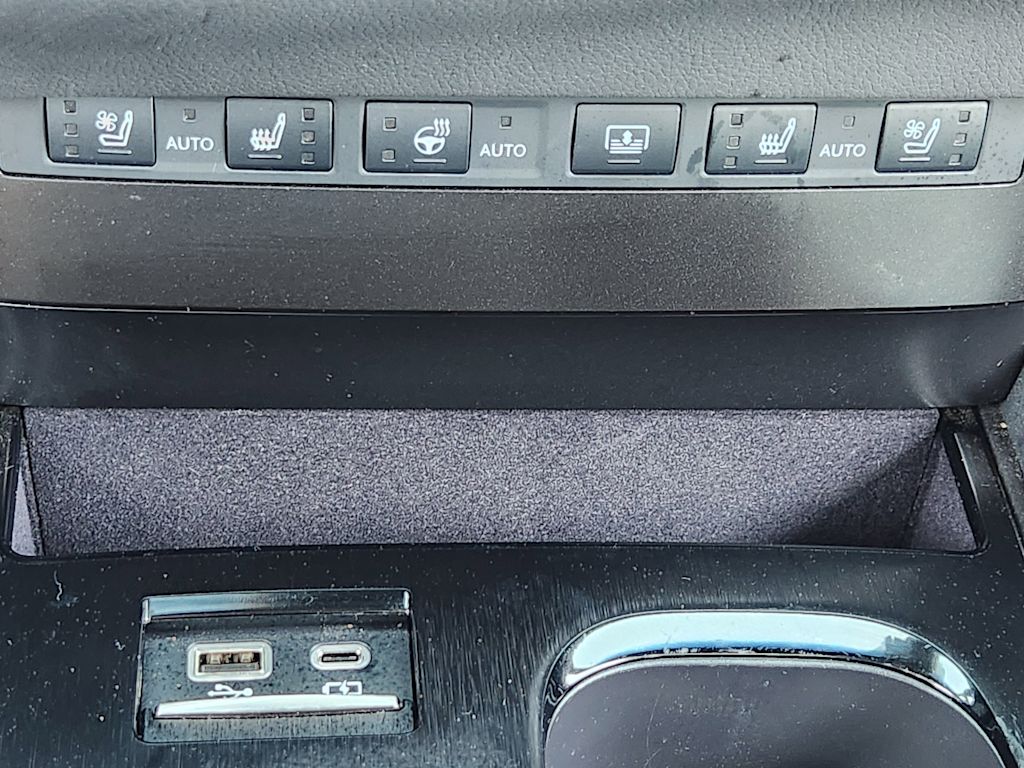 Thumbnail: 2023 Lexus ES - 25