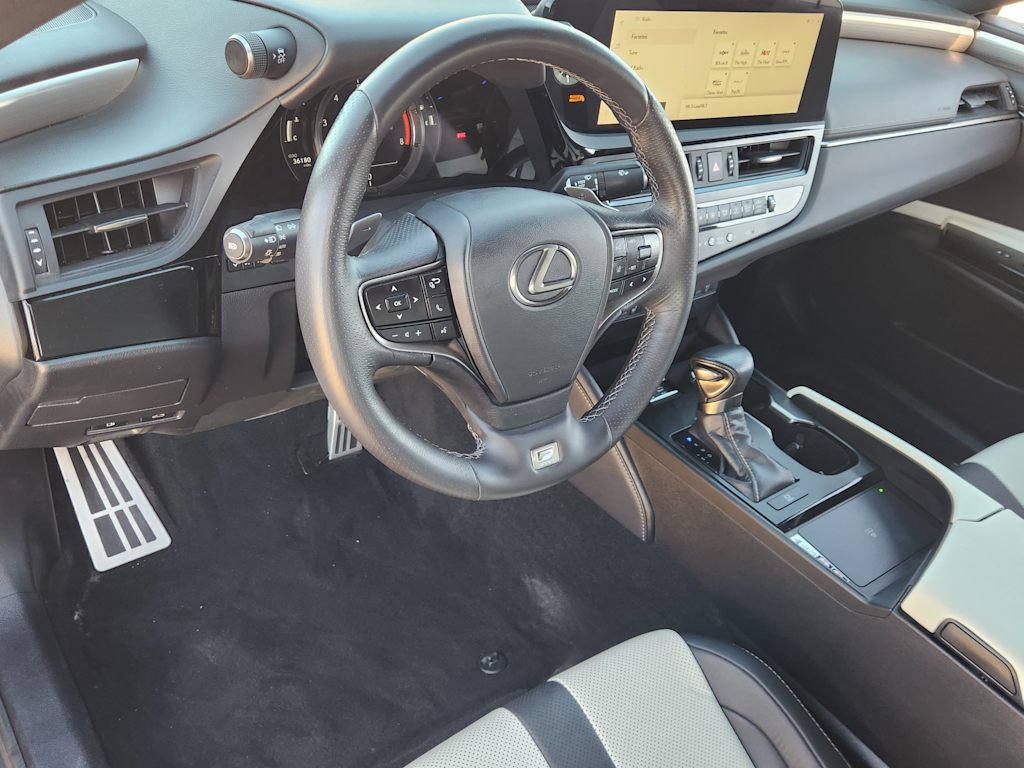 Thumbnail: 2023 Lexus ES - 2