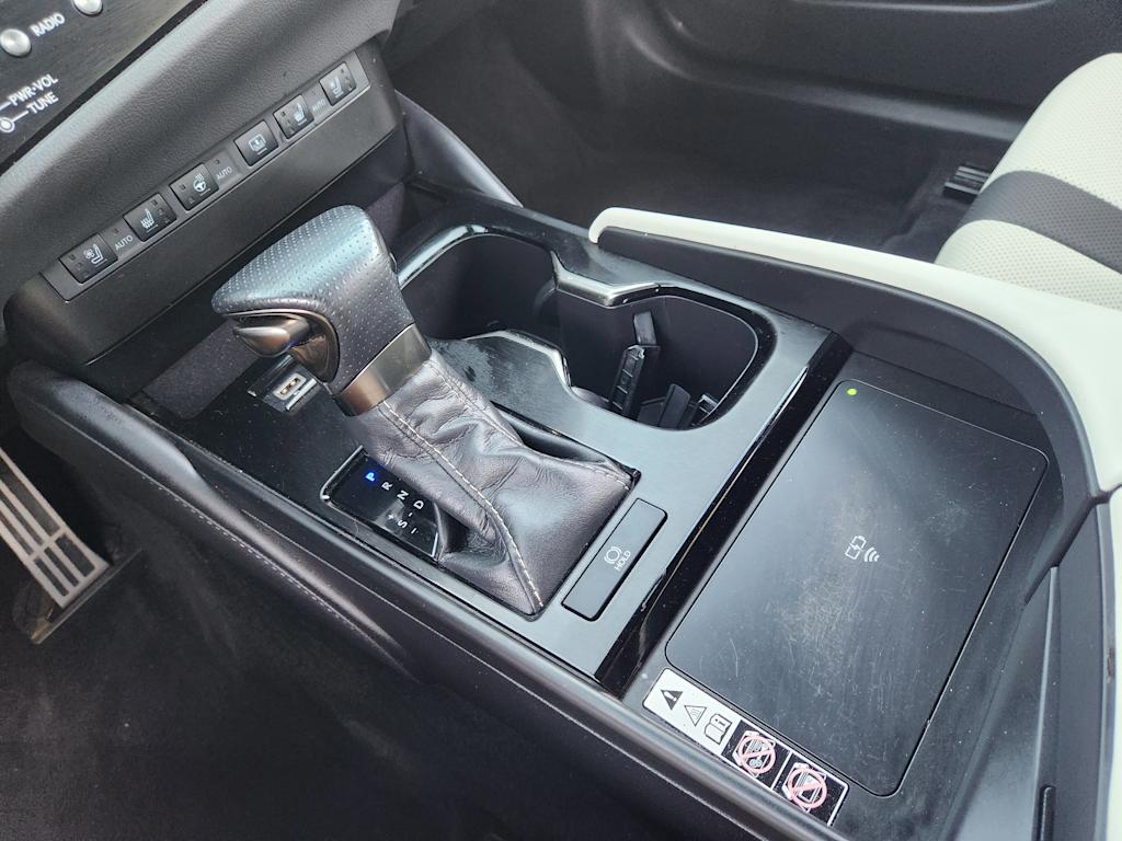 Thumbnail: 2023 Lexus ES - 15