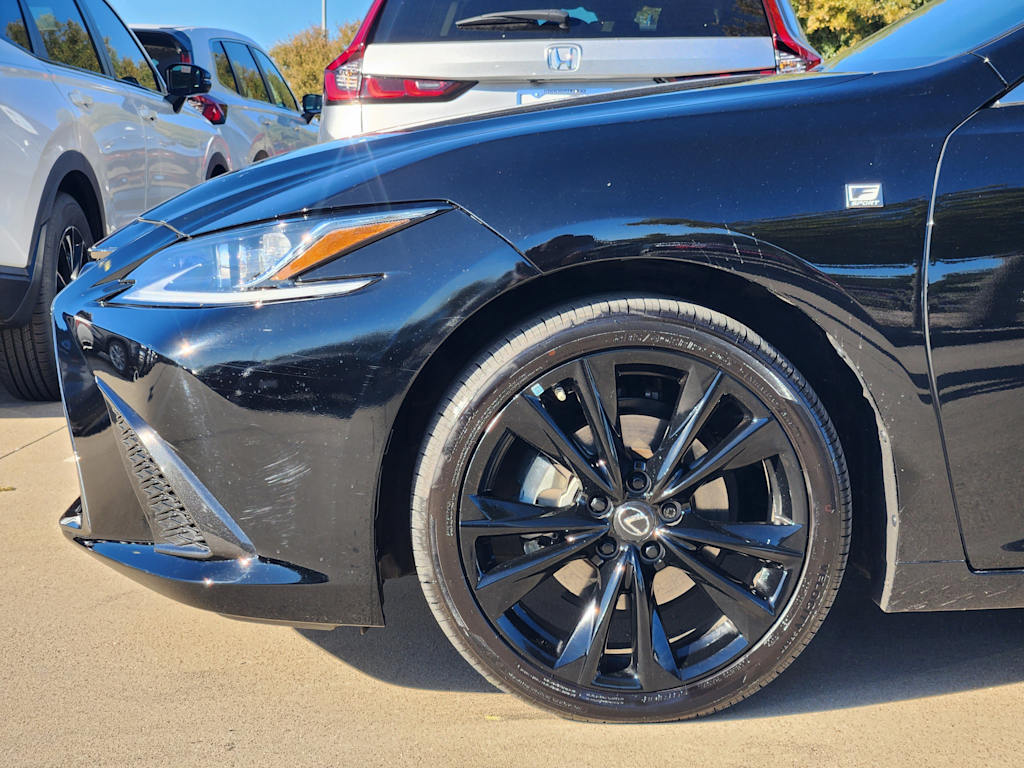 Thumbnail: 2023 Lexus ES - 7