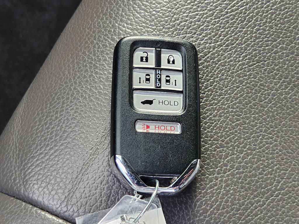 Thumbnail: 2014 Honda Odyssey - 18