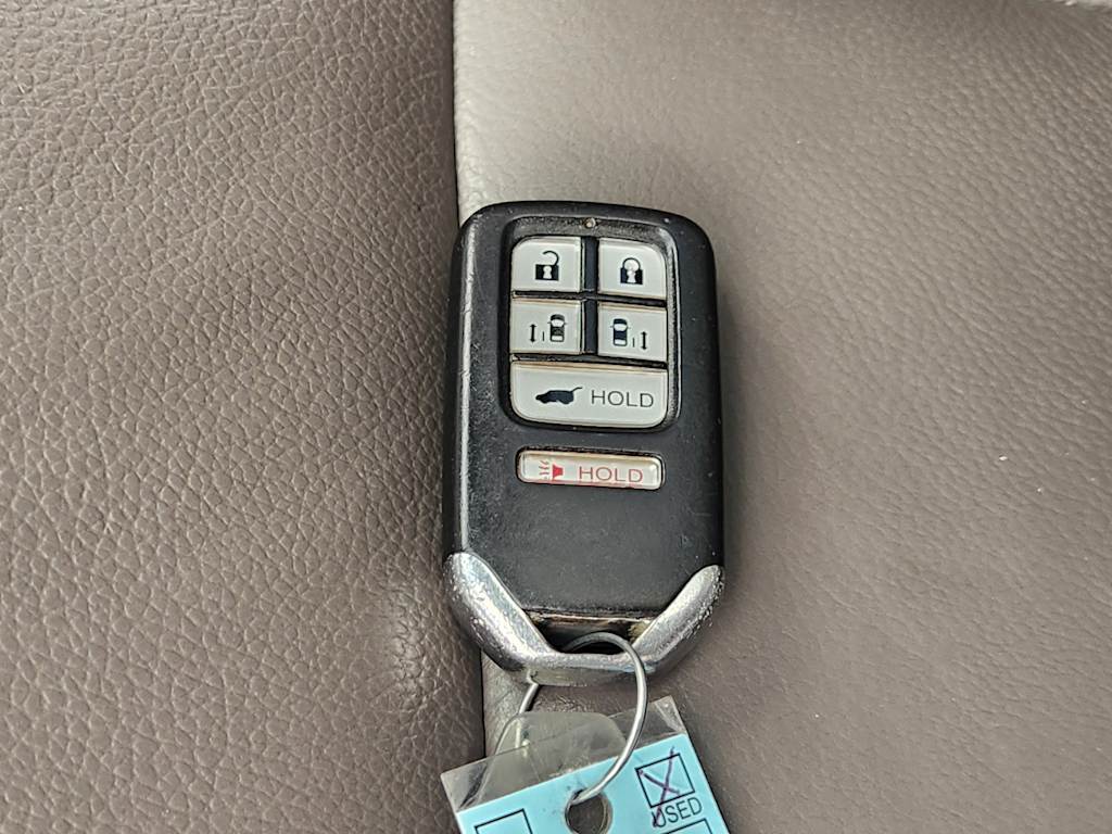 Thumbnail: 2015 Honda Odyssey - 18