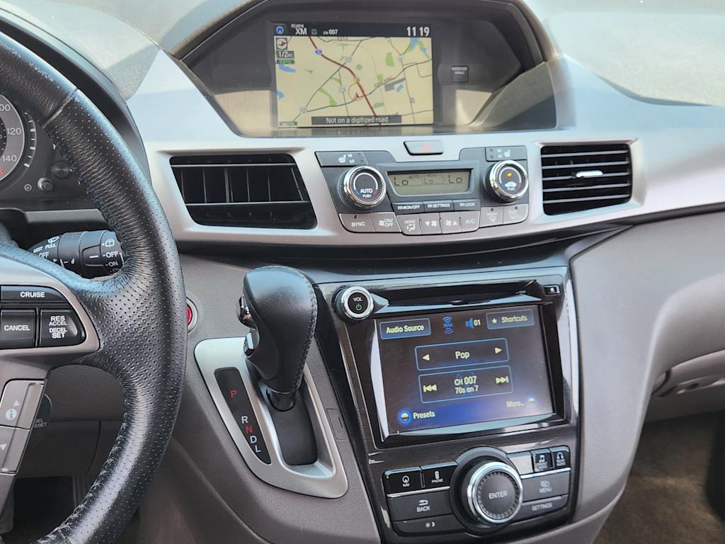 Thumbnail: 2016 Honda Odyssey - 15