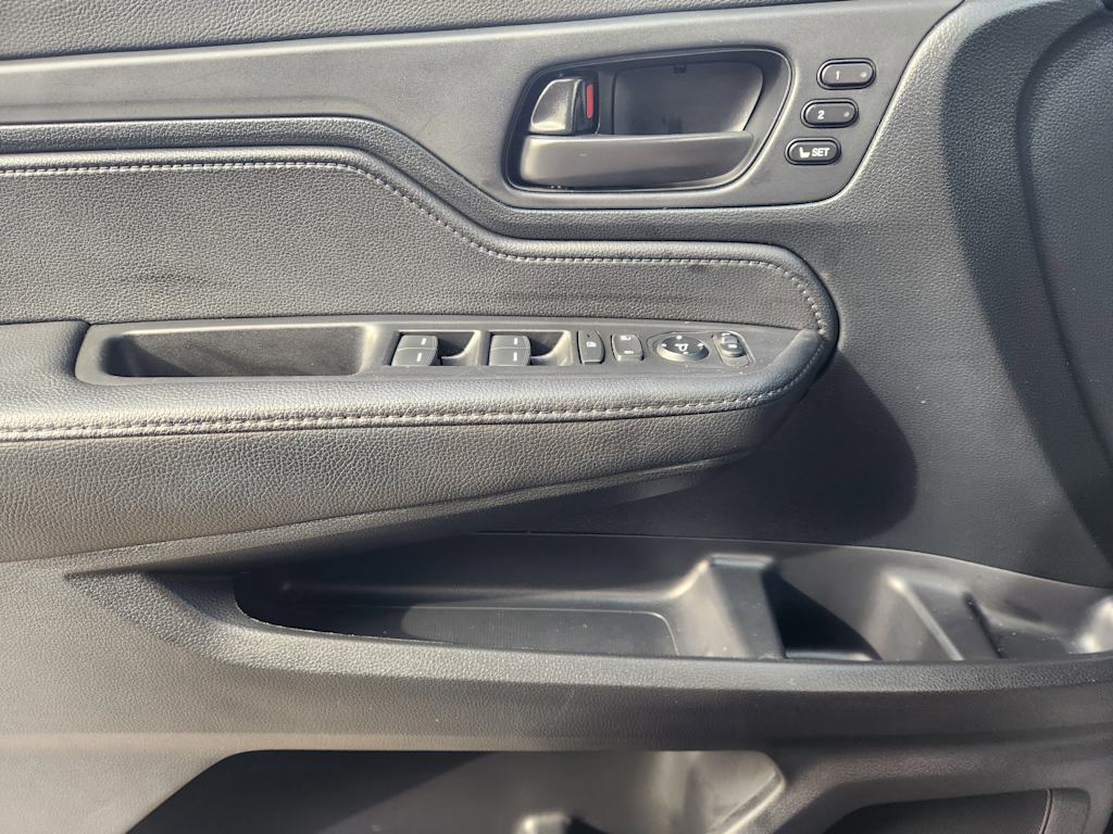 Thumbnail: 2023 Honda Odyssey - 30