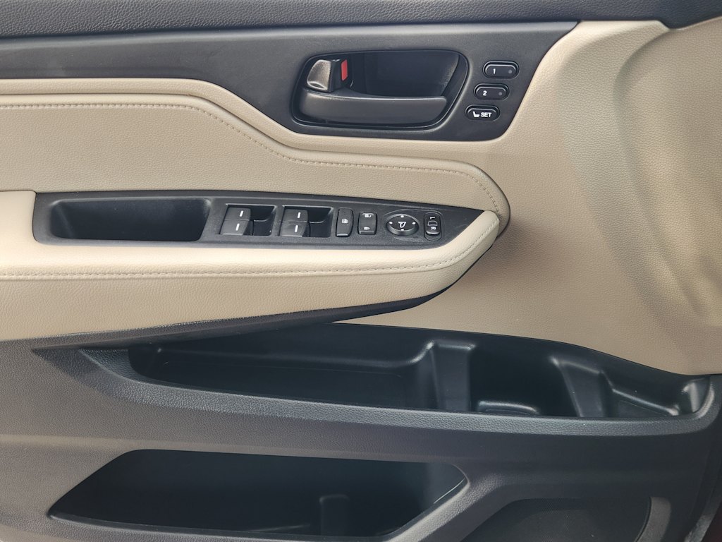 Thumbnail: 2020 Honda Odyssey - 29
