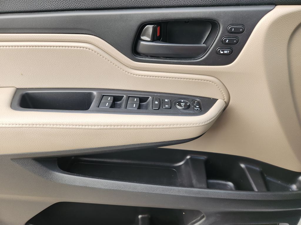 Thumbnail: 2021 Honda Odyssey - 30