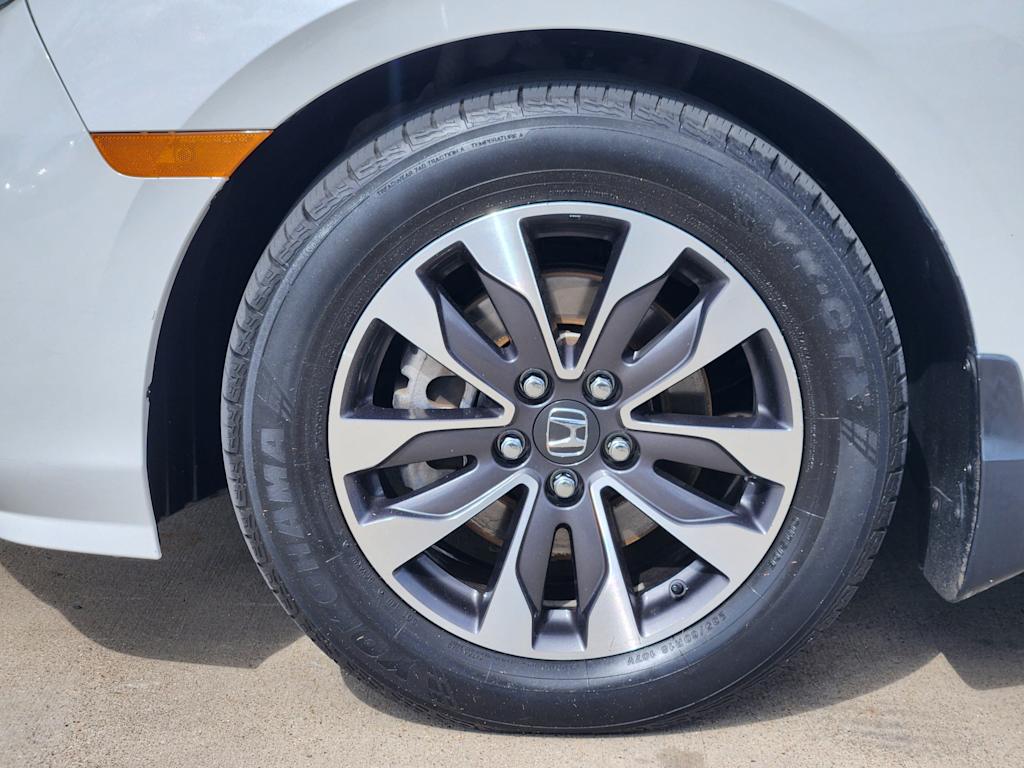 Thumbnail: 2021 Honda Odyssey - 23