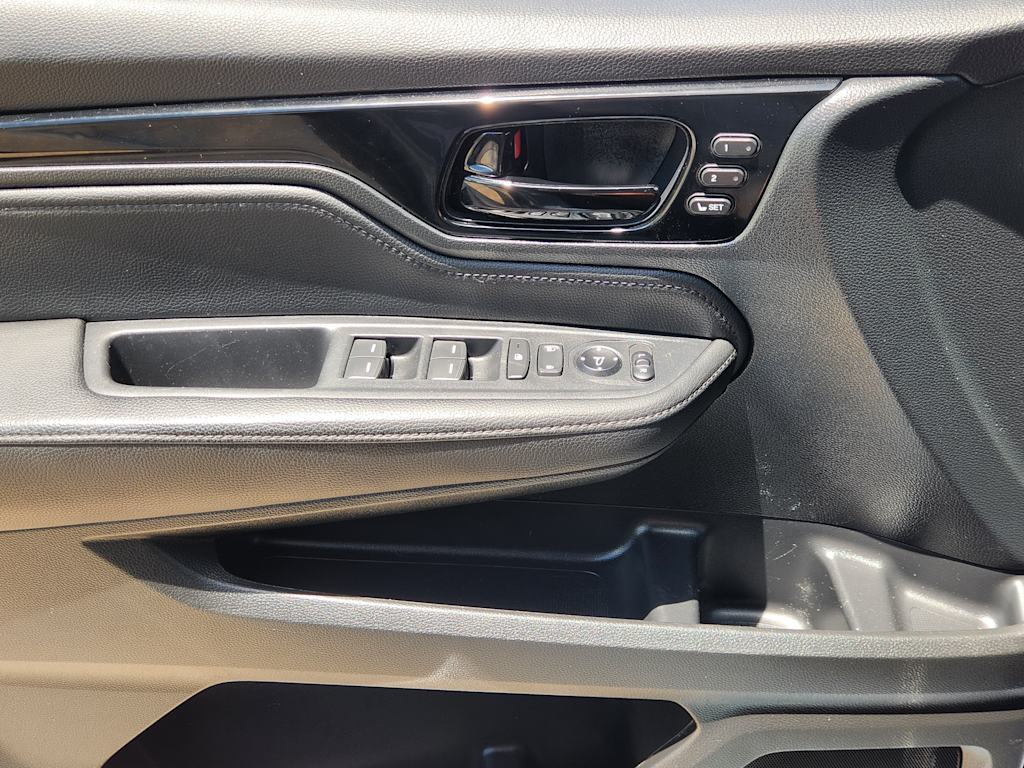 Thumbnail: 2023 Honda Odyssey - 30