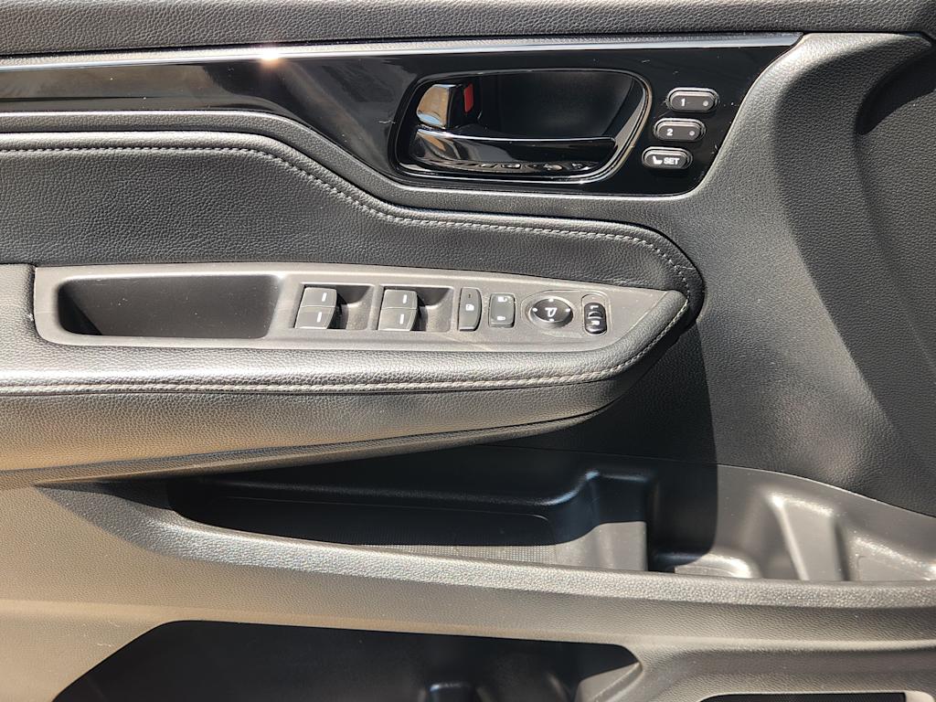 Thumbnail: 2021 Honda Odyssey - 32