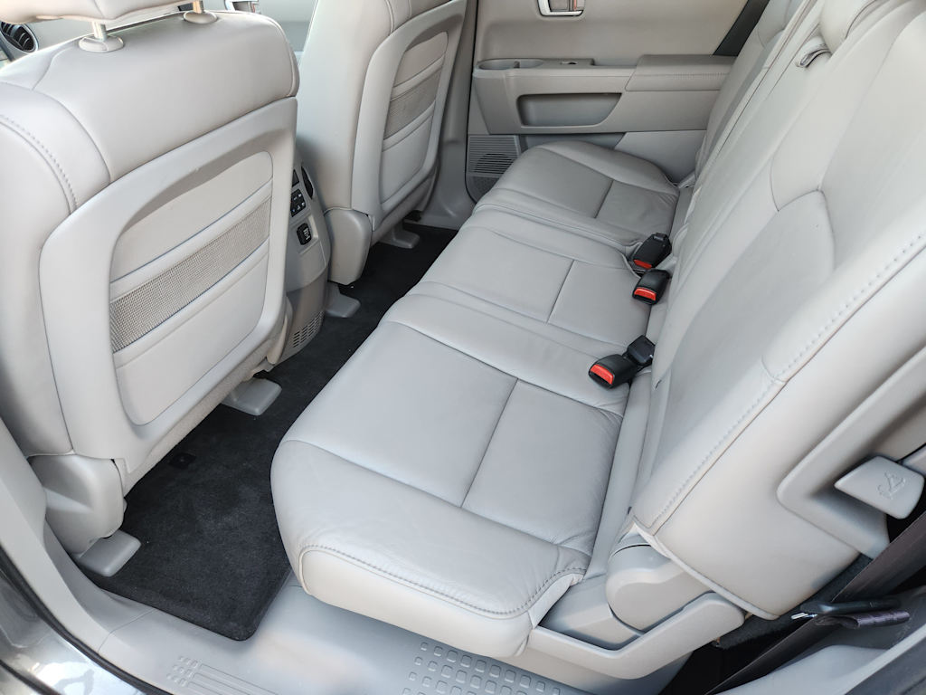 Thumbnail: 2011 Honda Pilot - 13