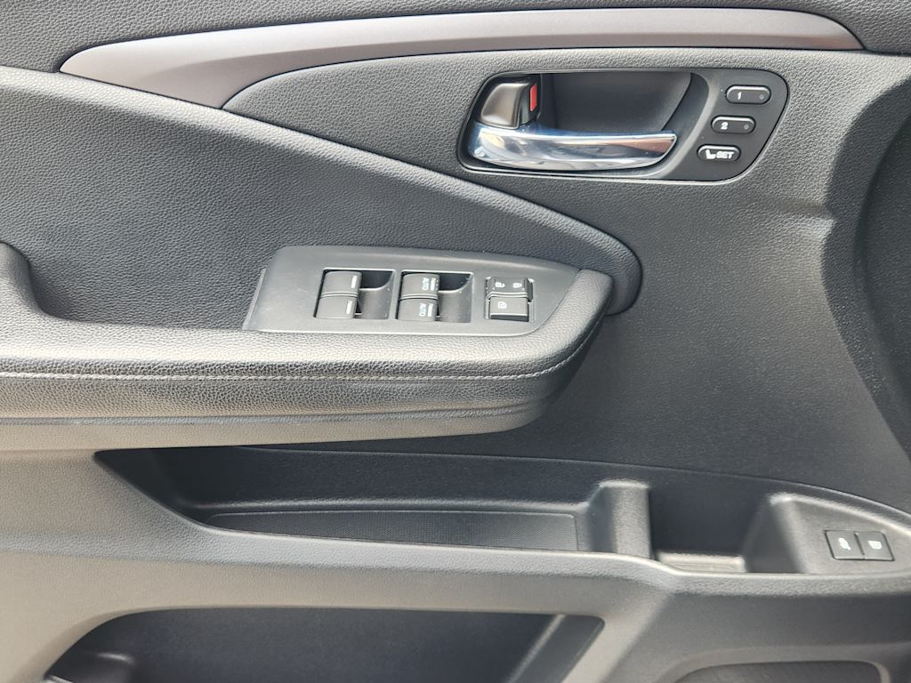 Thumbnail: 2022 Honda Pilot - 30