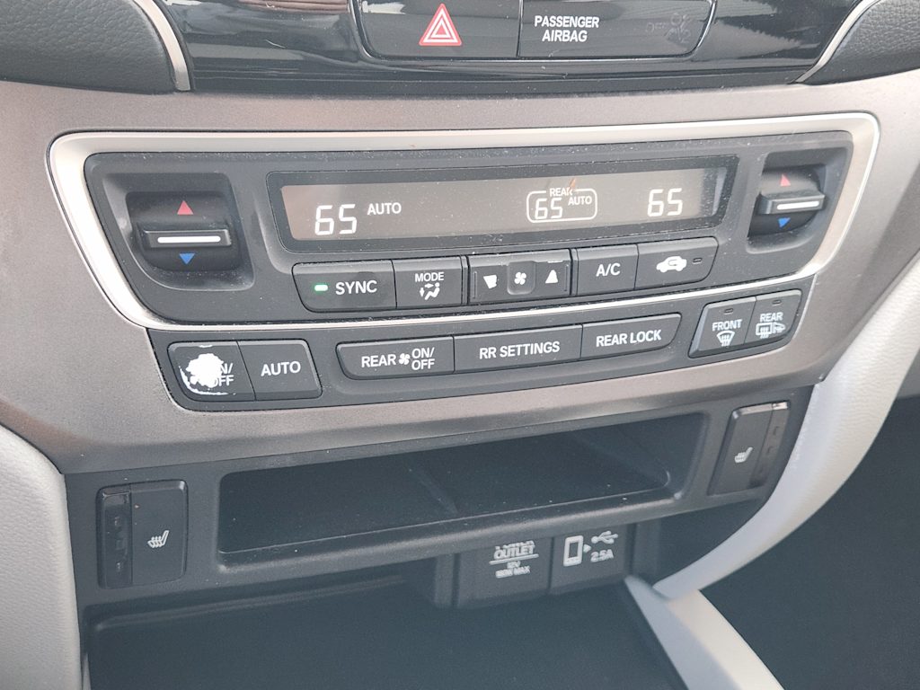 Thumbnail: 2019 Honda Pilot - 27