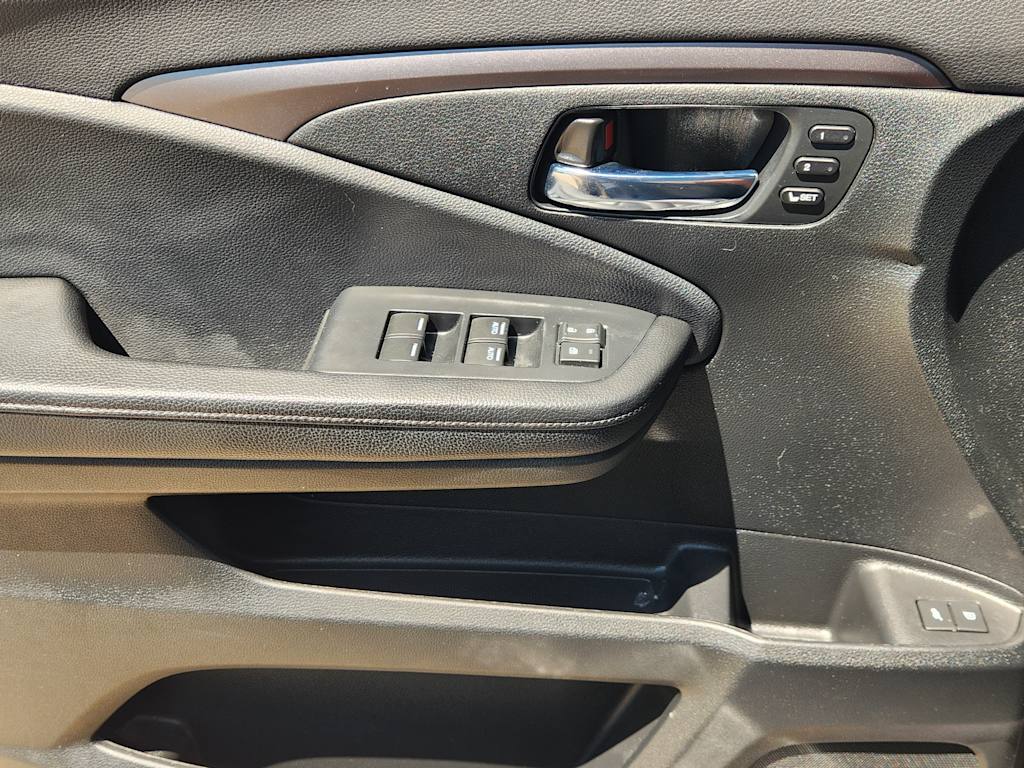 Thumbnail: 2021 Honda Pilot - 29
