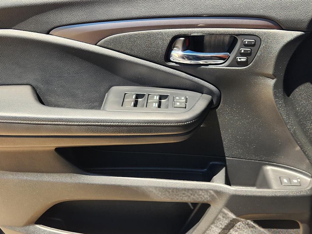 Thumbnail: 2020 Honda Pilot - 31