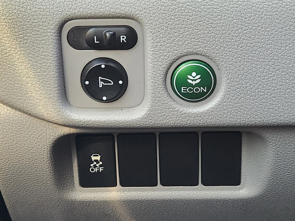 Thumbnail: 2016 Honda Pilot - 27