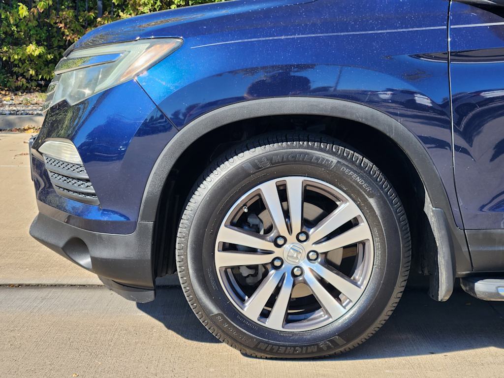 Thumbnail: 2016 Honda Pilot - 8