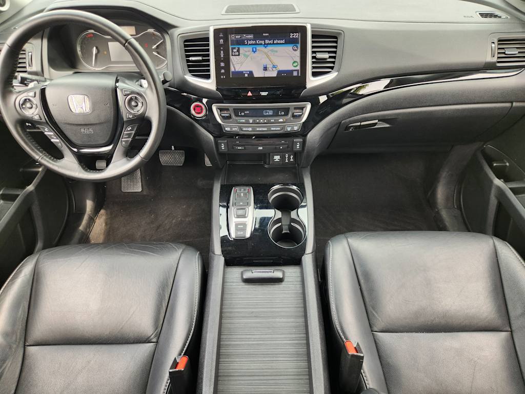 Thumbnail: 2018 Honda Pilot - 10