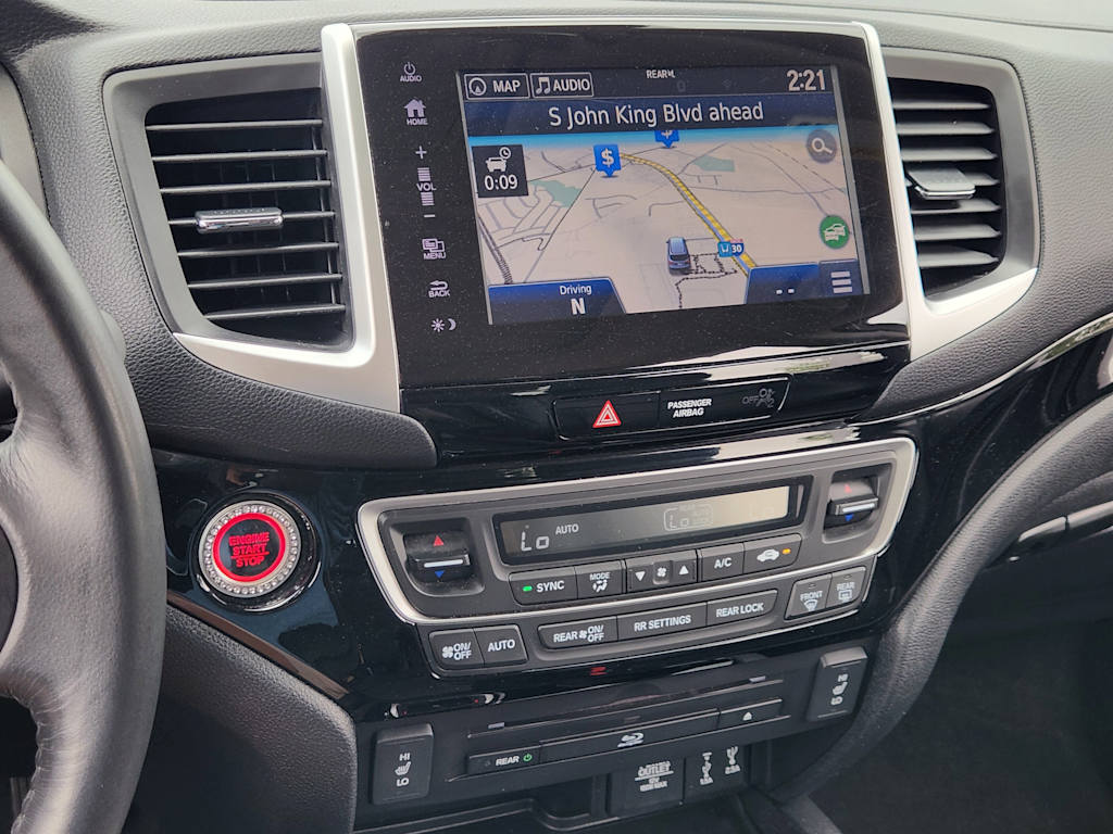 Thumbnail: 2018 Honda Pilot - 15