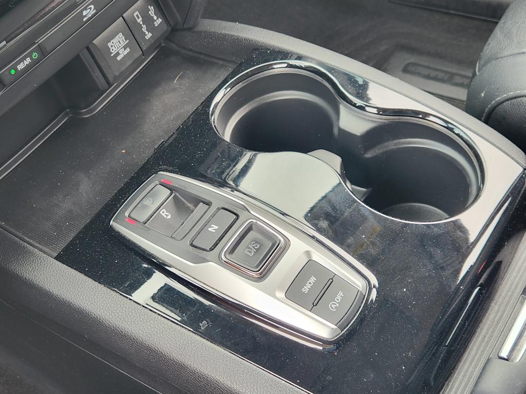 Thumbnail: 2018 Honda Pilot - 16