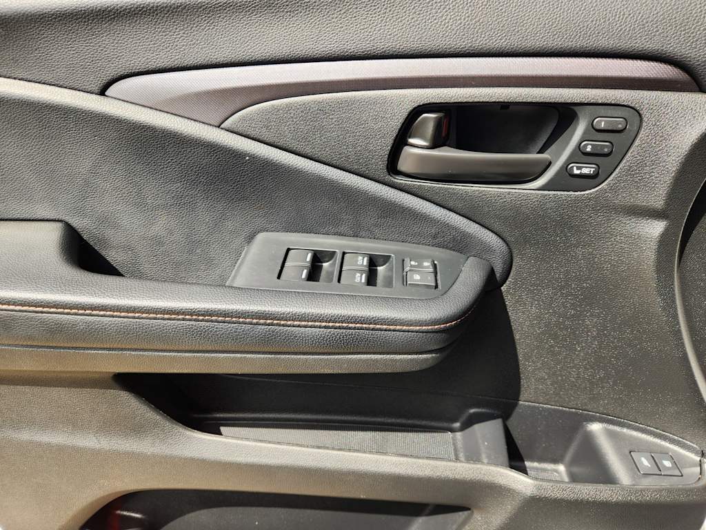 Thumbnail: 2022 Honda Pilot - 30