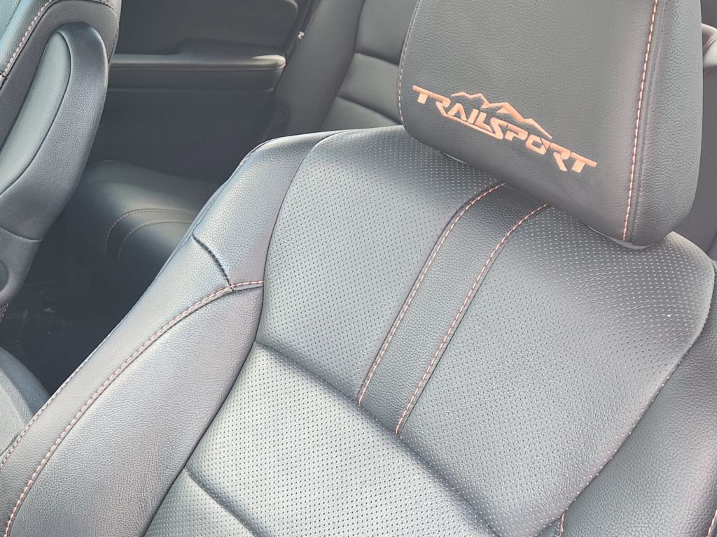 Thumbnail: 2022 Honda Pilot - 25