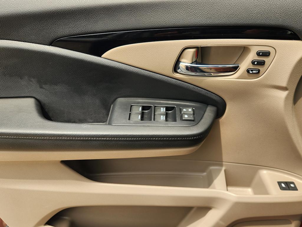 Thumbnail: 2021 Honda Pilot - 30