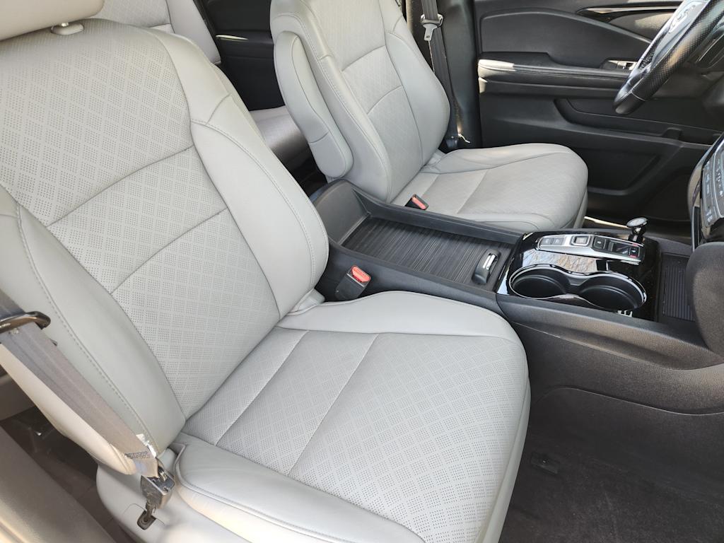 Thumbnail: 2019 Honda Passport - 12