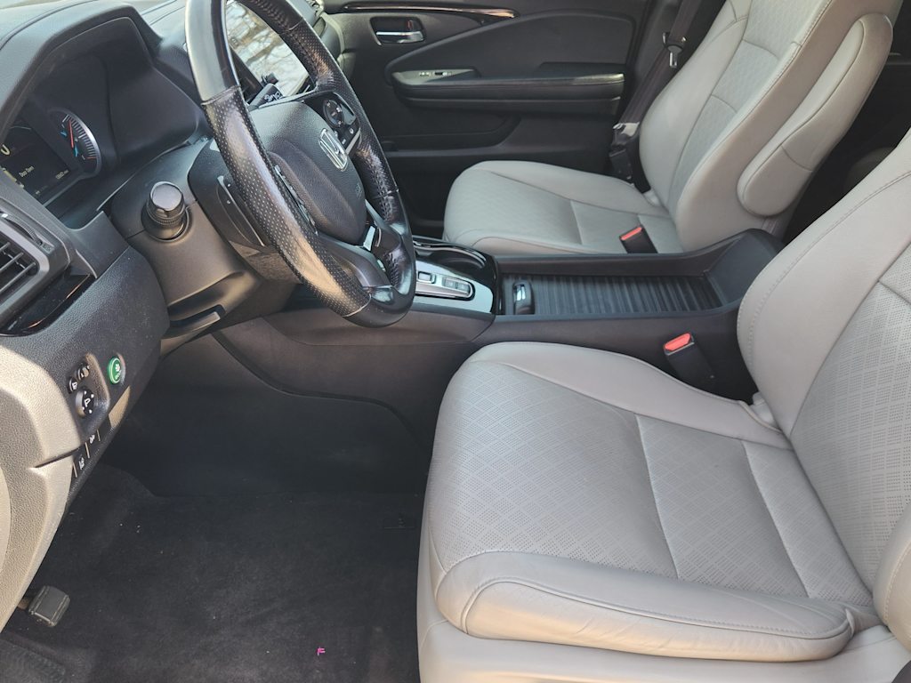 Thumbnail: 2019 Honda Passport - 11