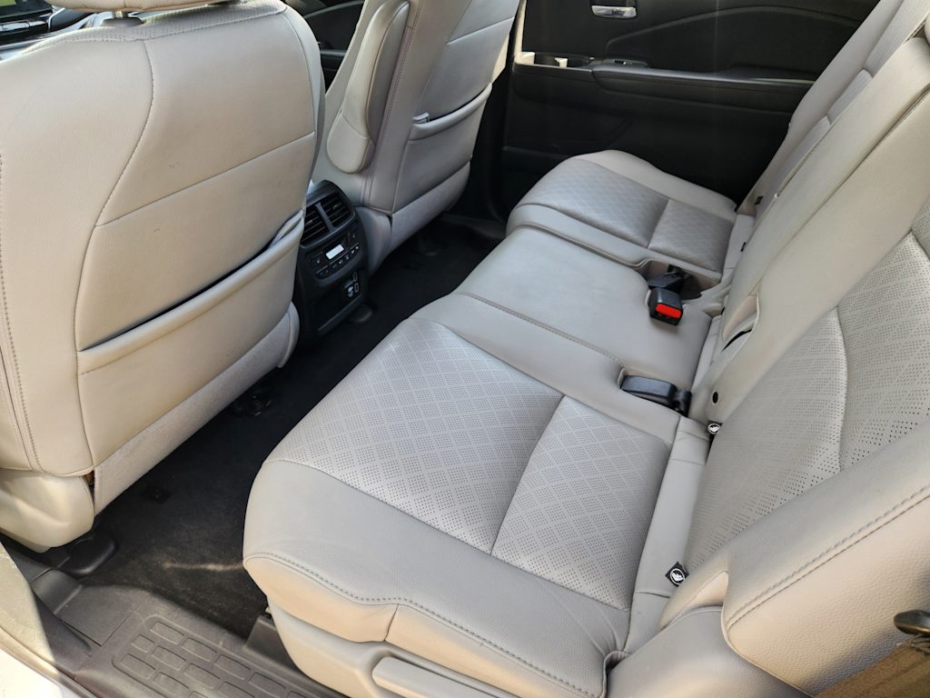 Thumbnail: 2019 Honda Passport - 13