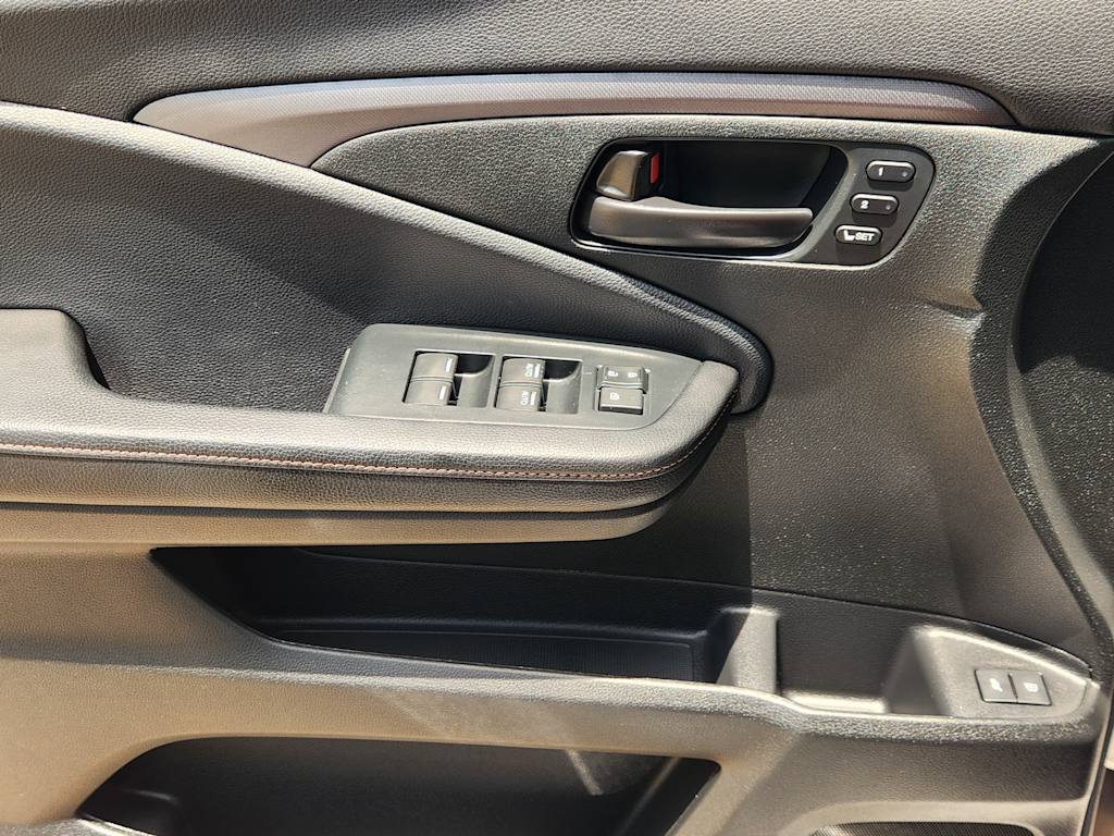 Thumbnail: 2023 Honda Passport - 30