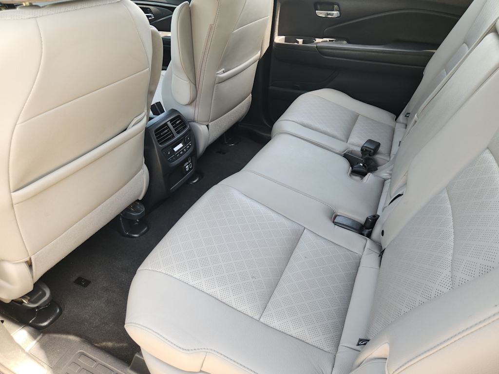 Thumbnail: 2019 Honda Passport - 13