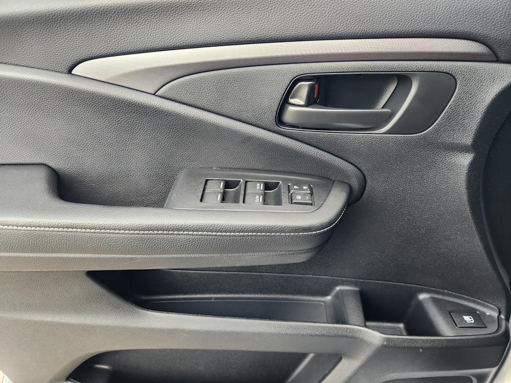 Thumbnail: 2025 Honda Ridgeline - 29