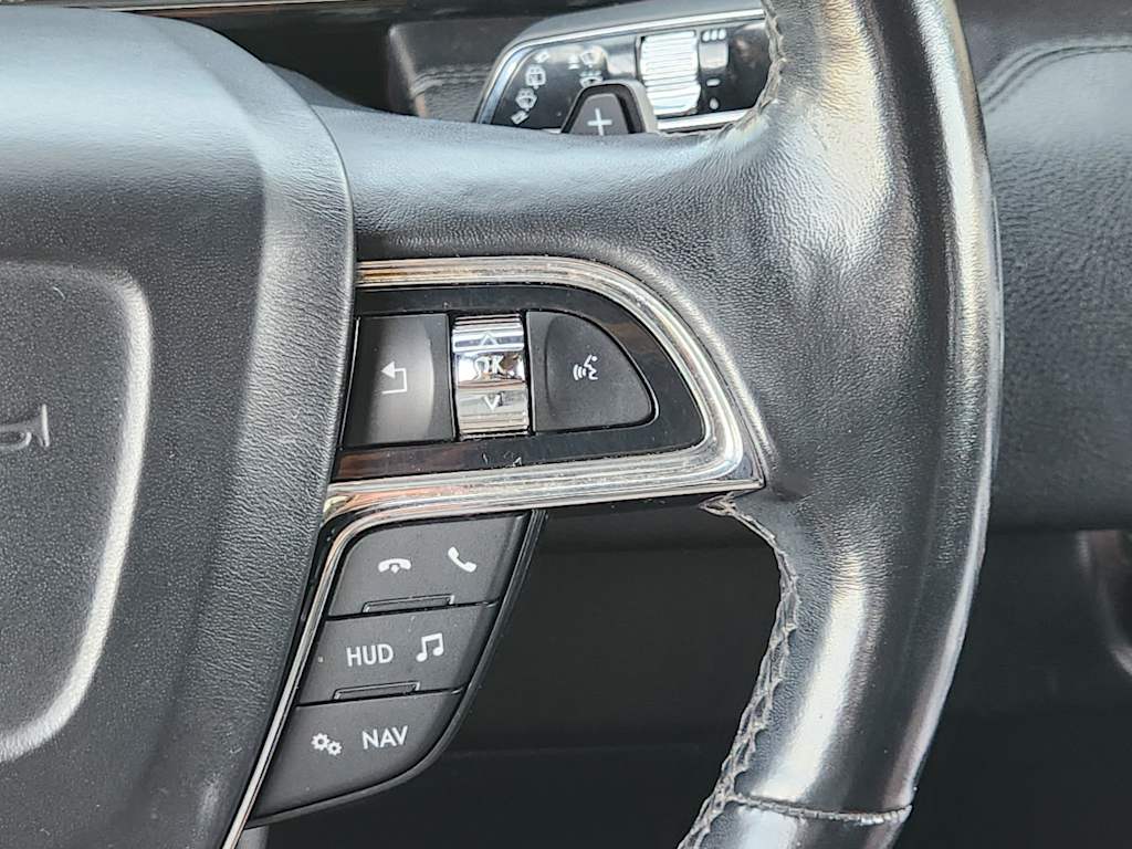 Thumbnail: 2019 Lincoln Navigator - 34