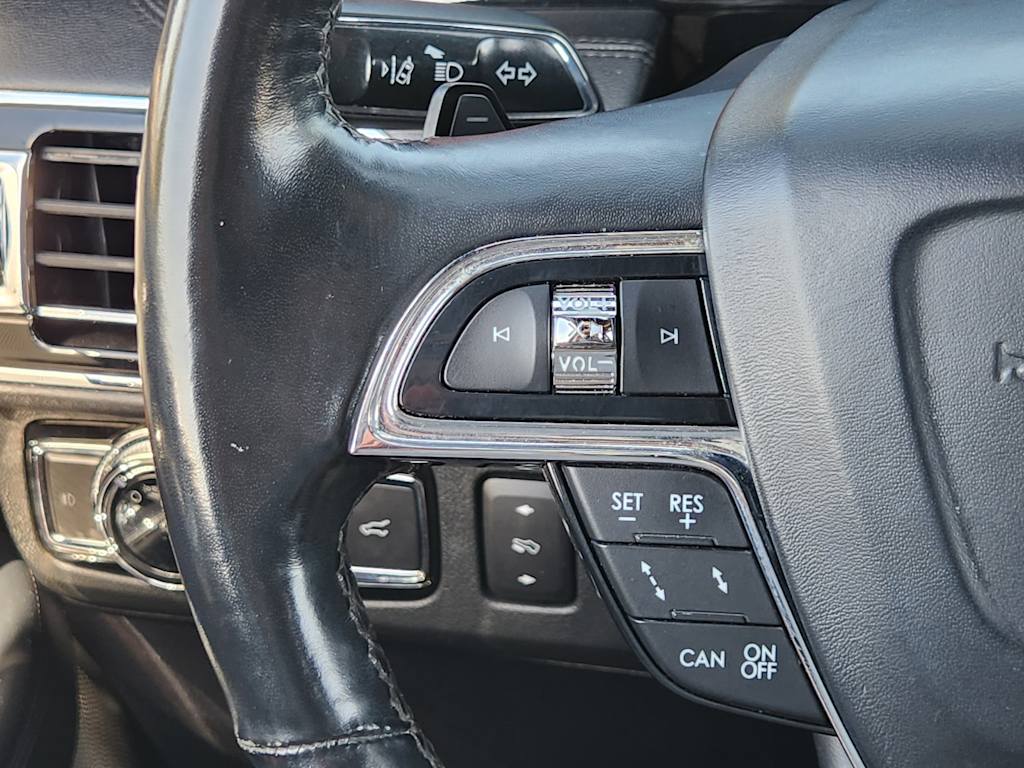 Thumbnail: 2019 Lincoln Navigator - 33