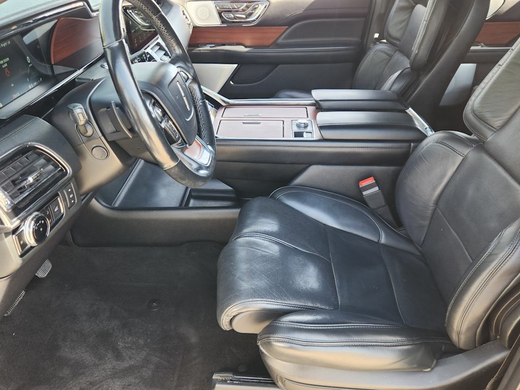 Thumbnail: 2019 Lincoln Navigator - 10