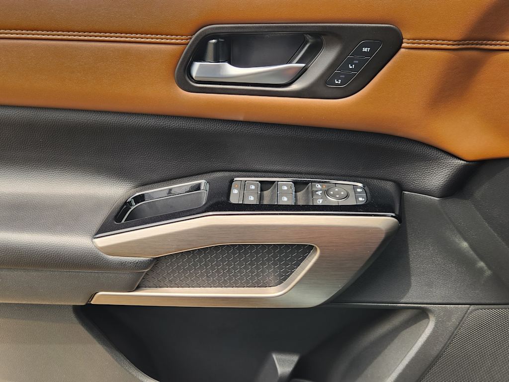Thumbnail: 2025 Nissan Pathfinder - 28