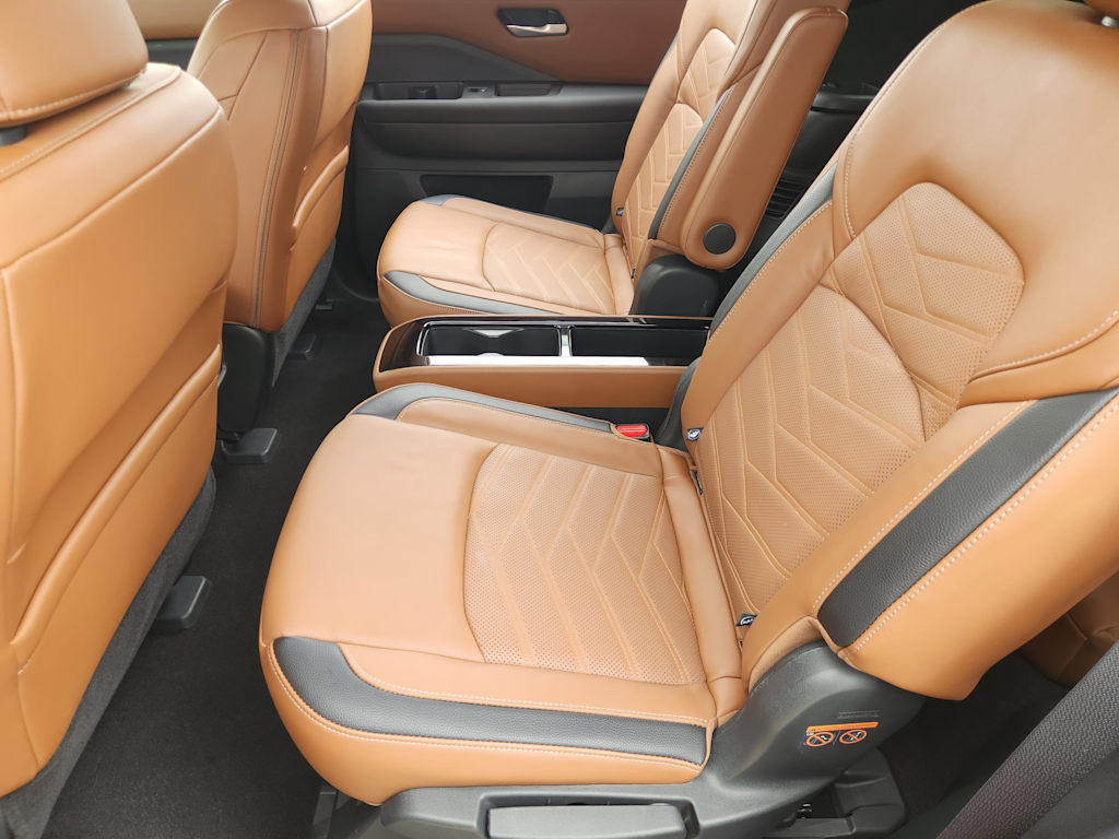 Thumbnail: 2024 Nissan Pathfinder - 21