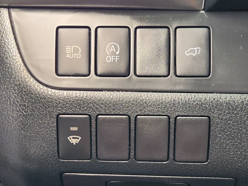 Thumbnail: 2017 Toyota Highlander - 30