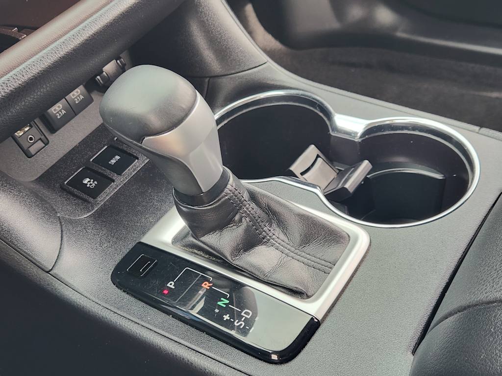 Thumbnail: 2017 Toyota Highlander - 16