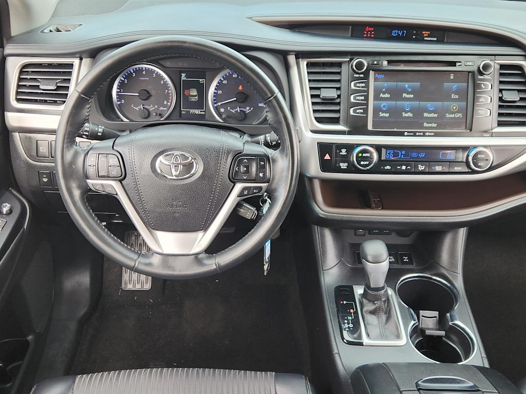 Thumbnail: 2017 Toyota Highlander - 14