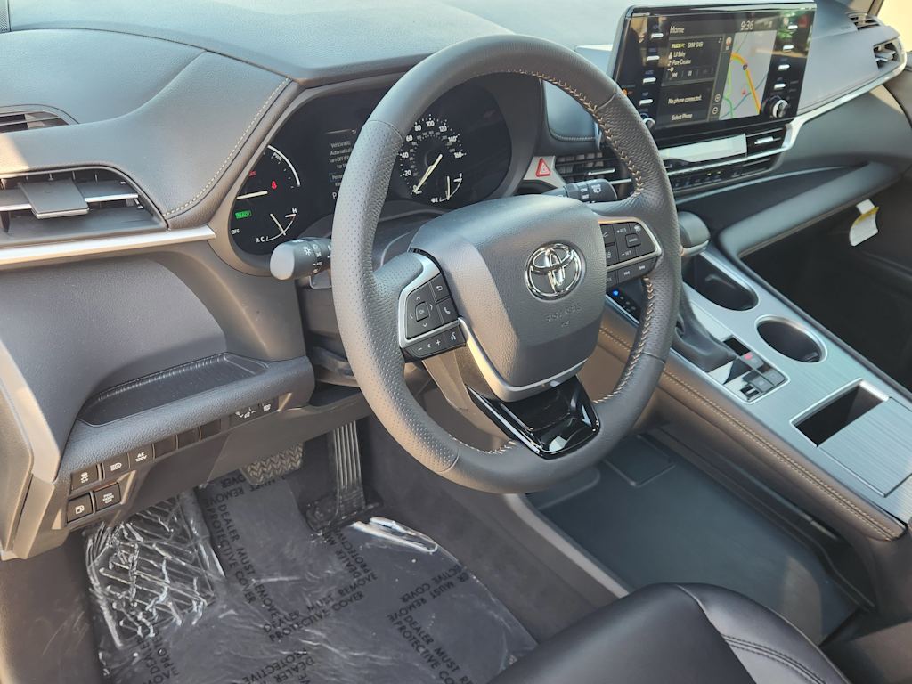 Thumbnail: 2023 Toyota Sienna - 2