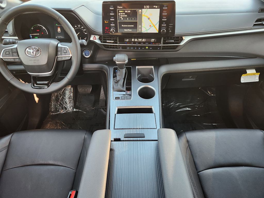 Thumbnail: 2023 Toyota Sienna - 10