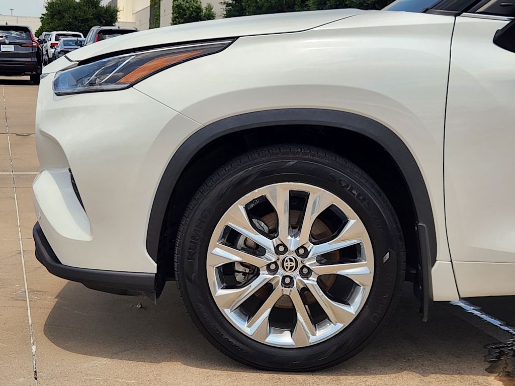 Thumbnail: 2020 Toyota Highlander - 8