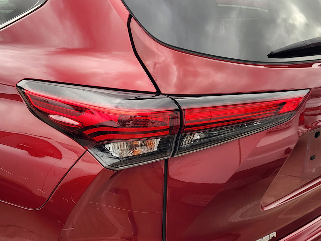 Thumbnail: 2020 Toyota Highlander - 12