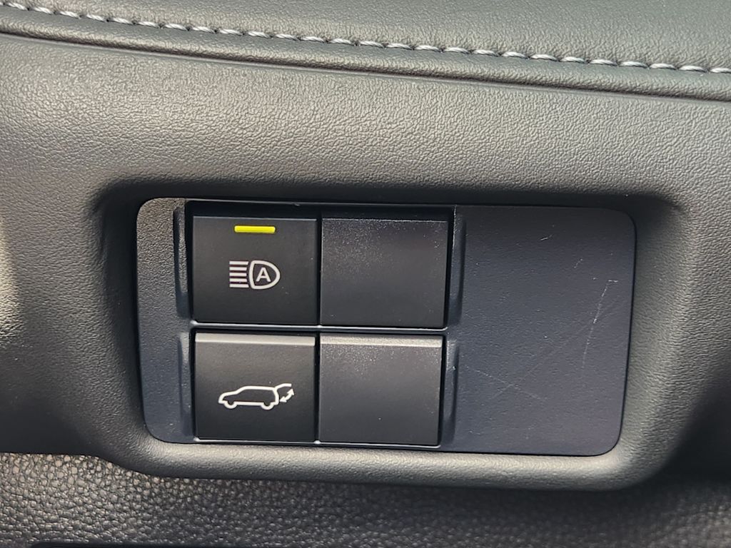 Thumbnail: 2020 Toyota Highlander - 28