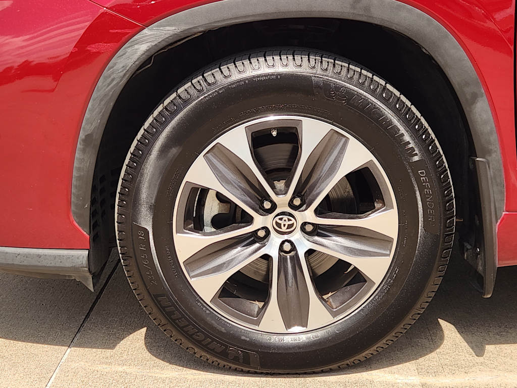 Thumbnail: 2020 Toyota Highlander - 23