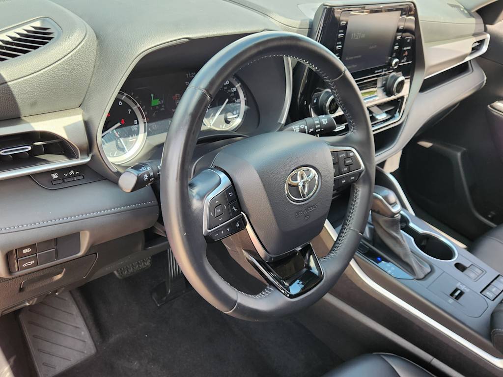 Thumbnail: 2020 Toyota Highlander - 2